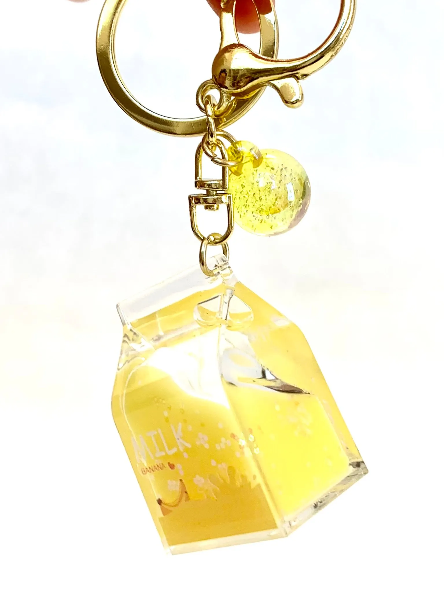 12058 FRUIT MILK KEY CHARM-12