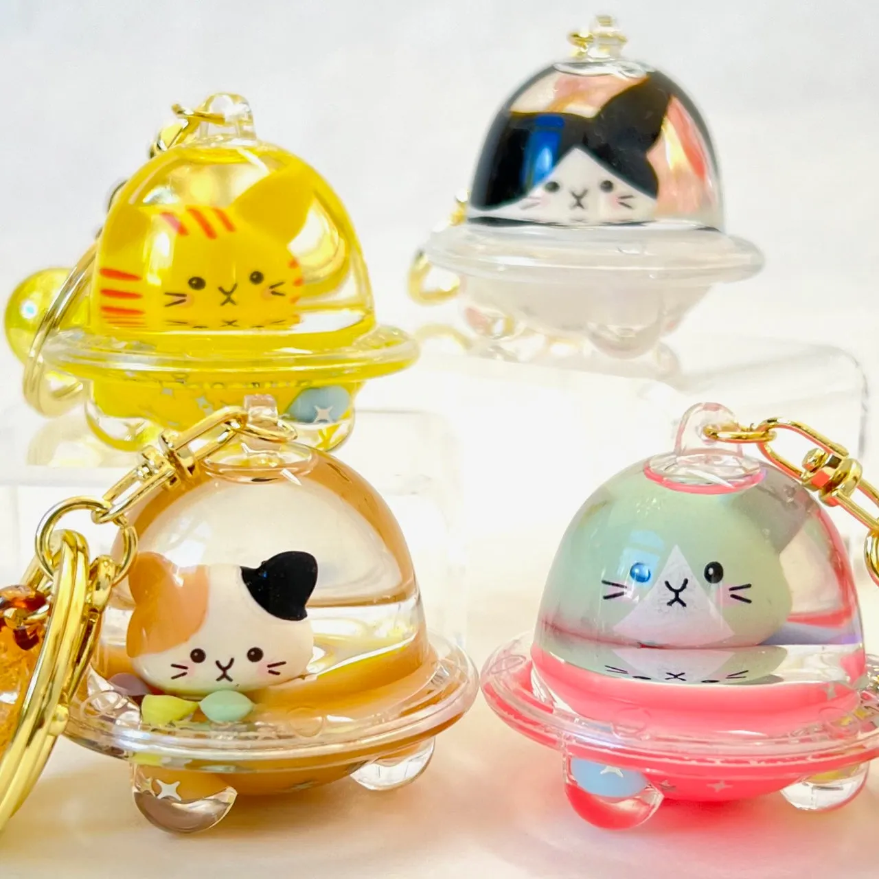 12109 CAT UFO FLOATY KEY CHARM-12