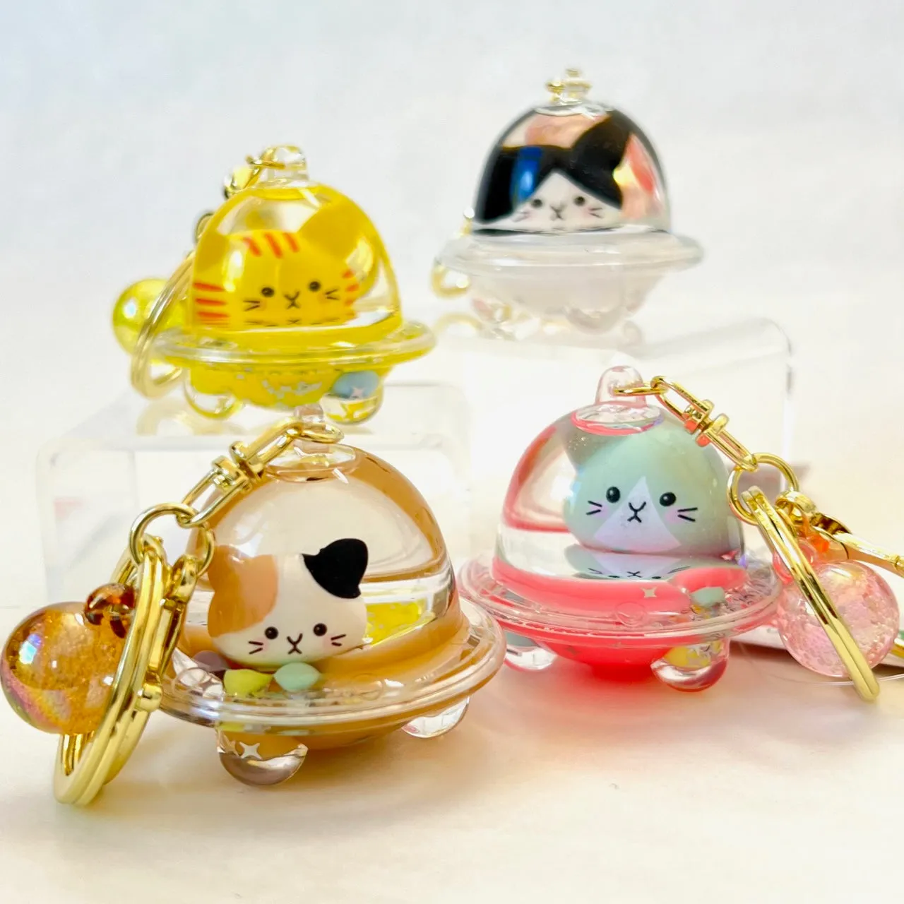 12109 CAT UFO FLOATY KEY CHARM-12