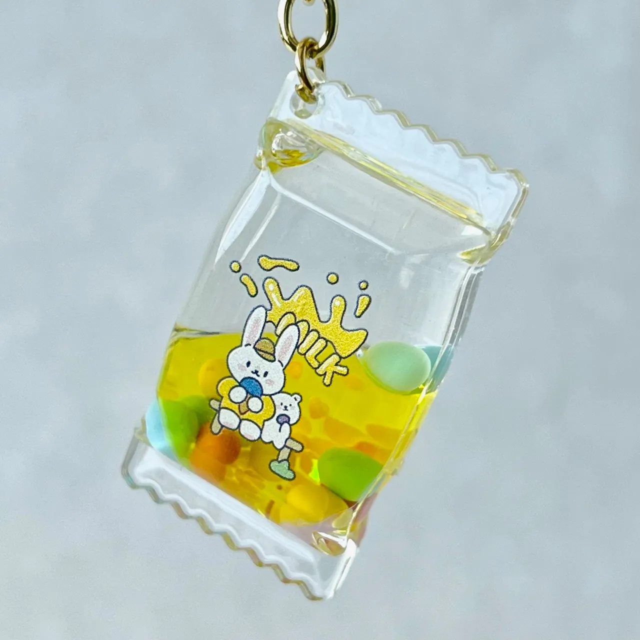 12112 BUNNY CANDY FLOATY KEY CHARM-12