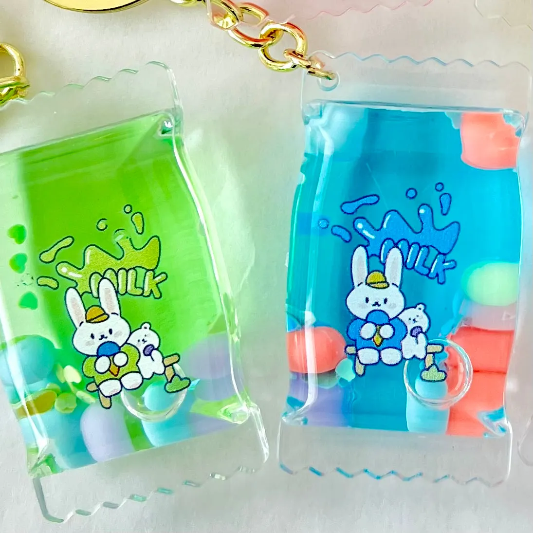 12112 BUNNY CANDY FLOATY KEY CHARM-12