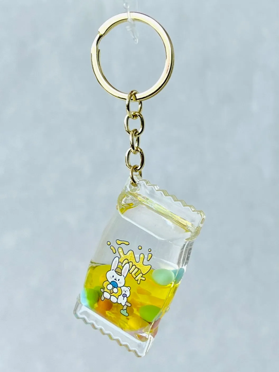 12112 BUNNY CANDY FLOATY KEY CHARM-12