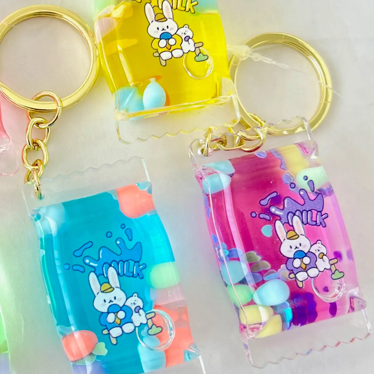 12112 BUNNY CANDY FLOATY KEY CHARM-12