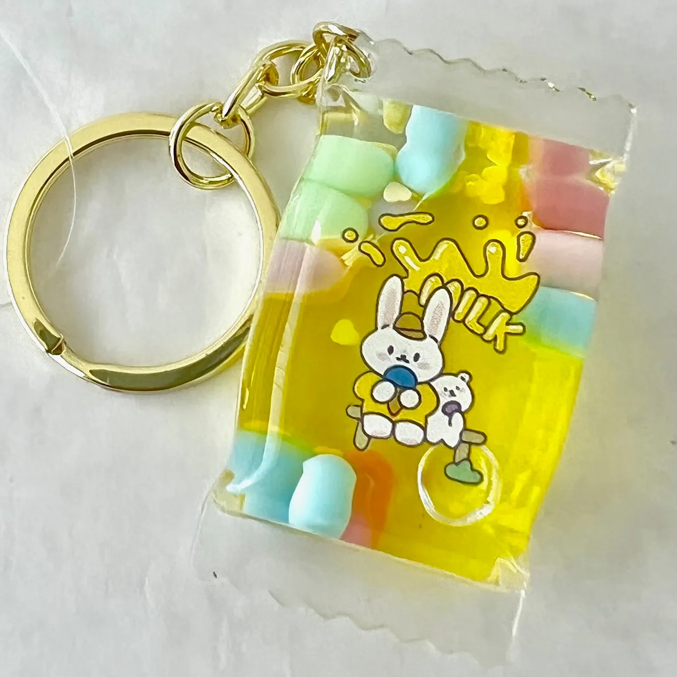 12112 BUNNY CANDY FLOATY KEY CHARM-12