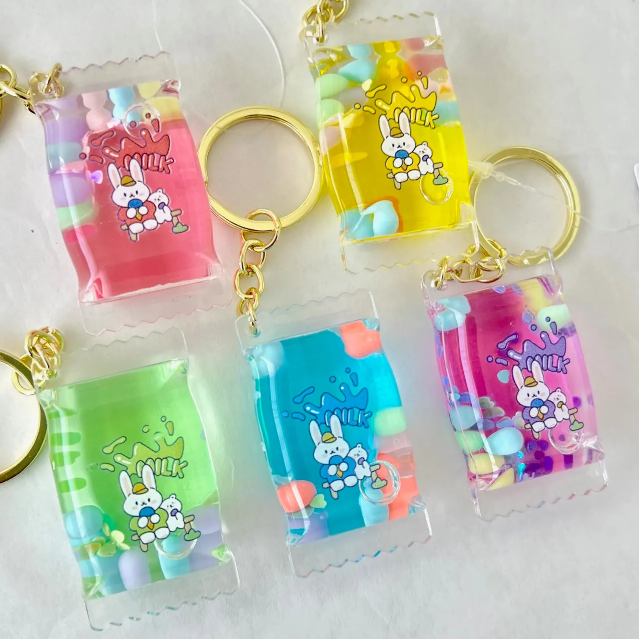 12112 BUNNY CANDY FLOATY KEY CHARM-12