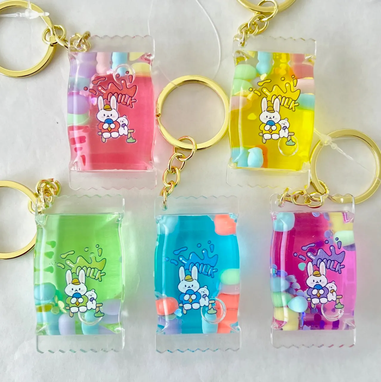 12112 BUNNY CANDY FLOATY KEY CHARM-12