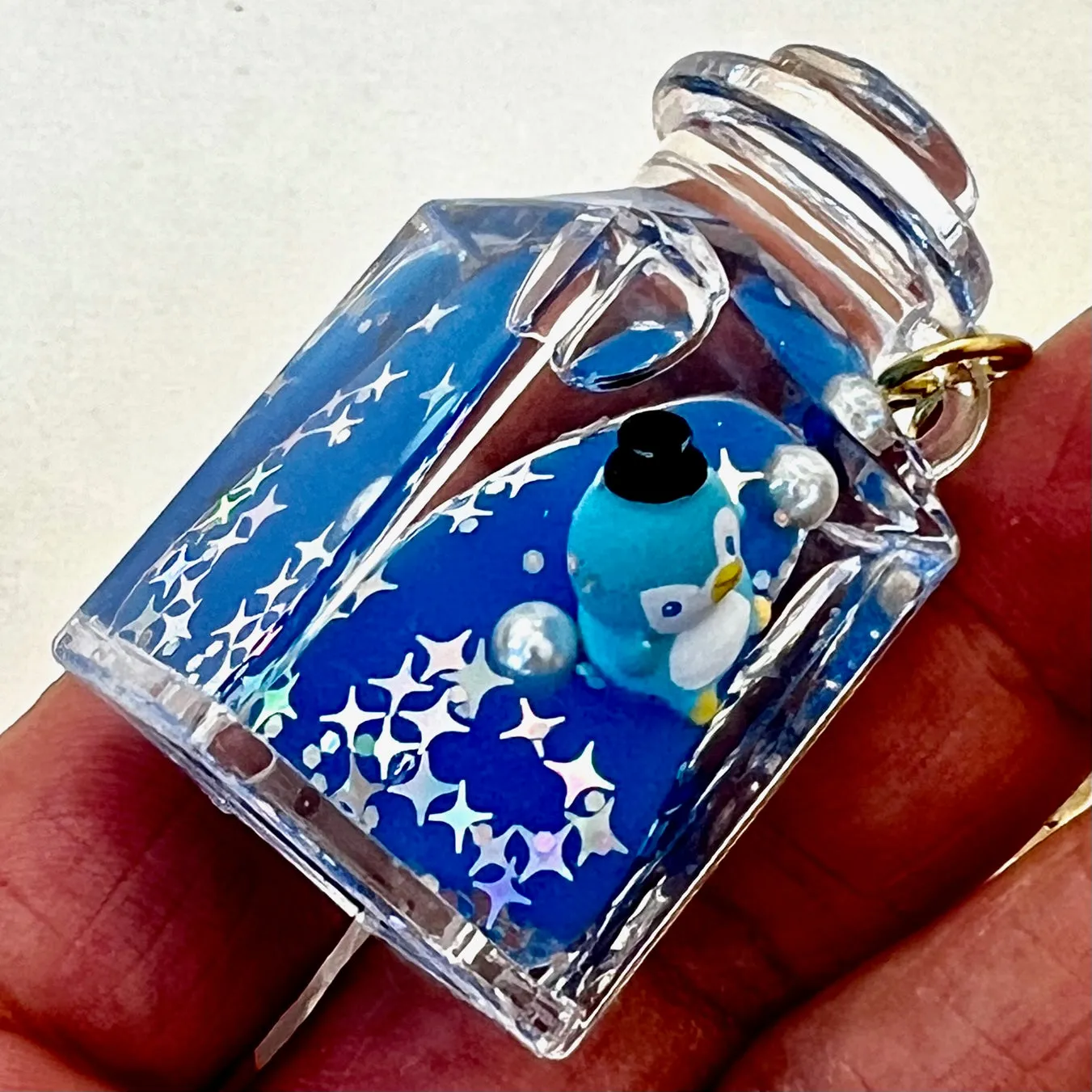 12122 PENGUIN FLOATY KEY CHARM-12