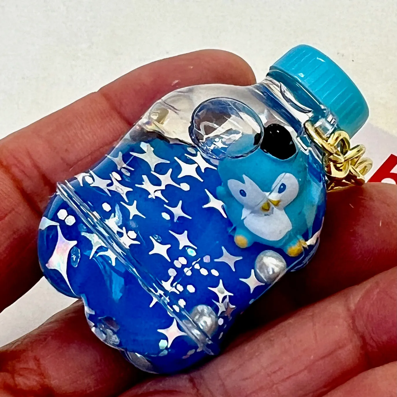 12122 PENGUIN FLOATY KEY CHARM-12