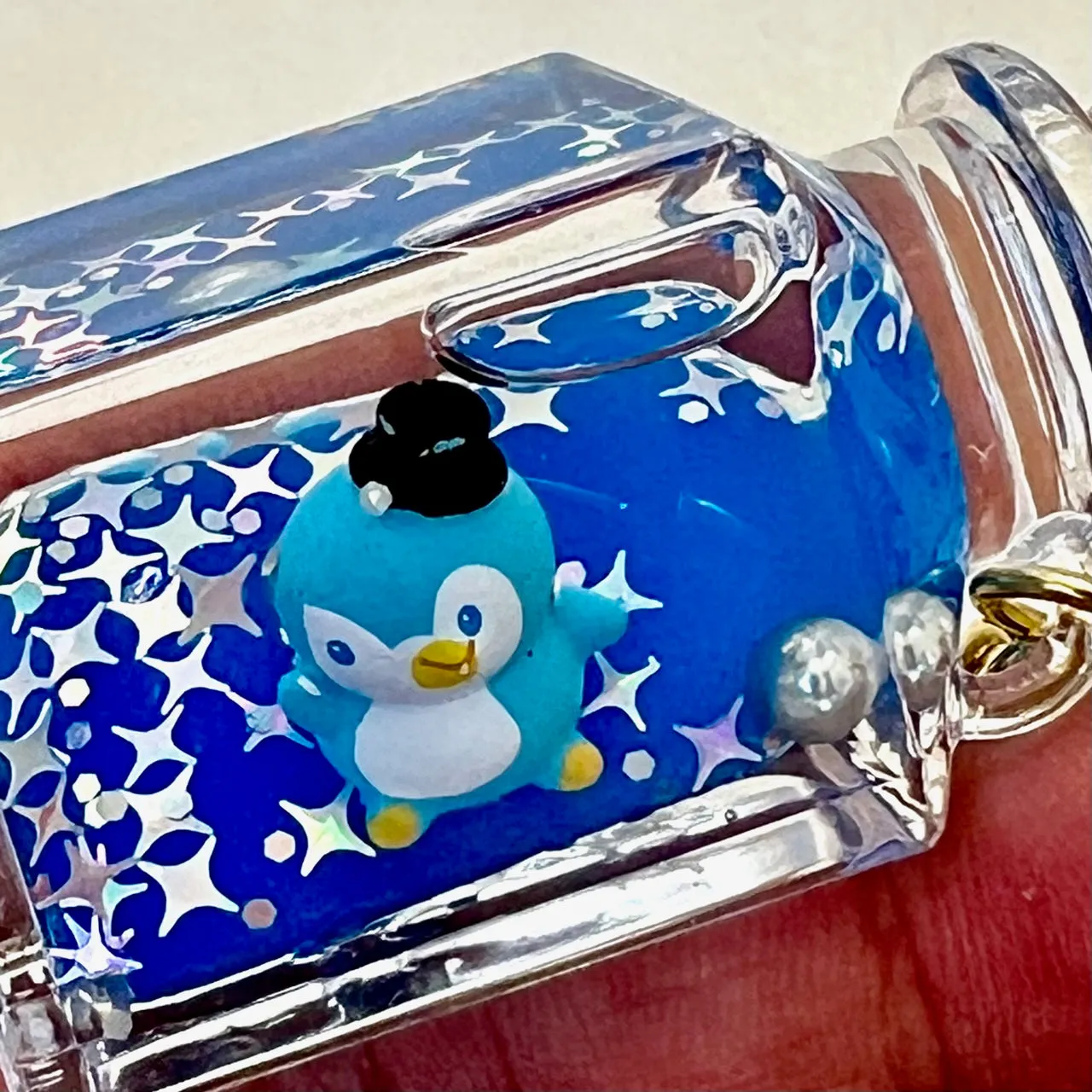 12122 PENGUIN FLOATY KEY CHARM-12