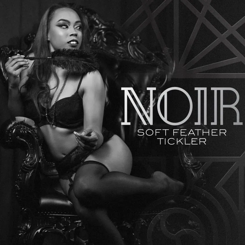 NOIR Soft Feather Tickler