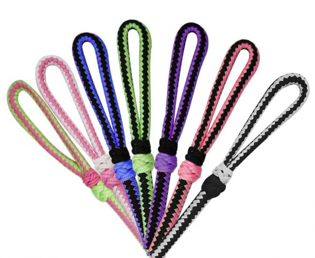 Showman Two Tone Braided Nylon Quirt. SH48002