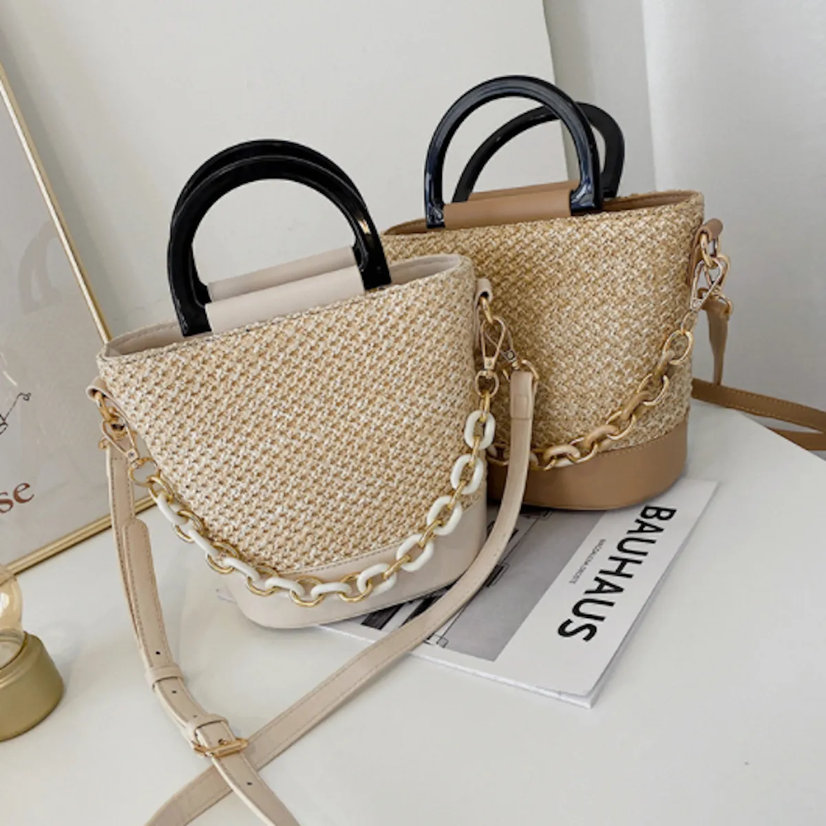 Summer Crossbody Straw Bag With Chains Details